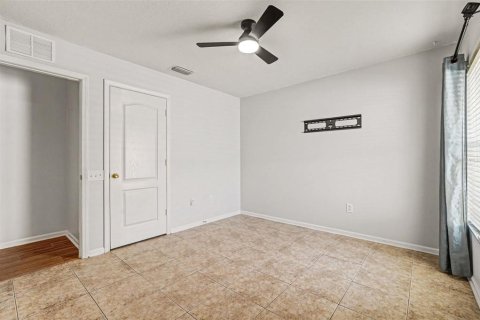 House in Land O' Lakes, Florida 4 bedrooms, 235.41 sq.m. № 2155932 - photo 30