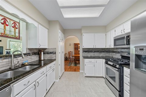 House in Leesburg, Florida 2 bedrooms, 152.36 sq.m. № 1899066 - photo 25