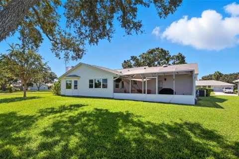 House in Leesburg, Florida 2 bedrooms, 152.36 sq.m. № 1899066 - photo 16