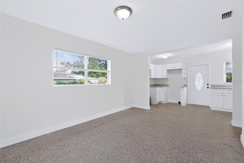 Villa ou maison à vendre à Tampa, Floride: 3 chambres, 78.04 m2 № 2397023 - photo 6
