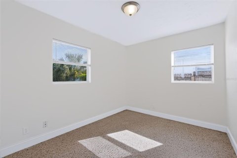 Villa ou maison à vendre à Tampa, Floride: 3 chambres, 78.04 m2 № 2397023 - photo 20