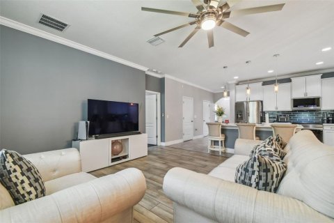 House in Riverview, Florida 4 bedrooms, 235.51 sq.m. № 1776992 - photo 17