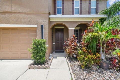 House in Riverview, Florida 4 bedrooms, 235.51 sq.m. № 1776992 - photo 2