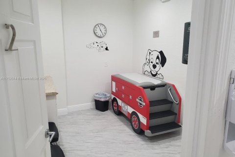 Купить коммерческую недвижимость в Плантация, Флорида № 1977223 - фото 13