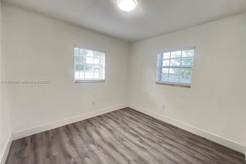 Villa ou maison à louer à Miami Gardens, Floride: 3 chambres № 1996826 - photo 6