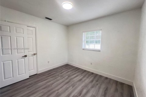 Villa ou maison à louer à Miami Gardens, Floride: 3 chambres № 1996826 - photo 13