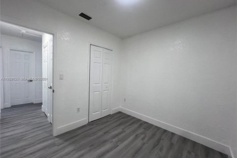 Villa ou maison à louer à Miami Gardens, Floride: 3 chambres № 1996826 - photo 10