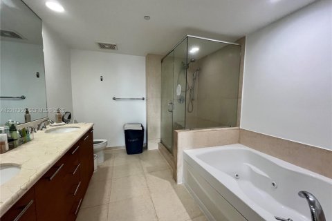 Copropriété à louer à Miami, Floride: 2 chambres, 116.69 m2 № 2145720 - photo 17