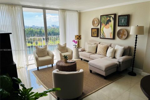 Снять в аренду кондоминиум в Майами, Флорида 2 спальни, 82.03м2, № 1977122 - фото 5