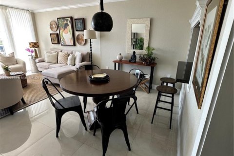 Снять в аренду кондоминиум в Майами, Флорида 2 спальни, 82.03м2, № 1977122 - фото 13