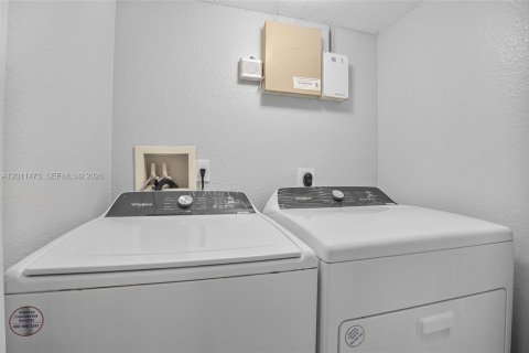 Condominio en alquiler en Homestead, Florida, 2 dormitorios, 83.61 m2 № 2075210 - foto 7