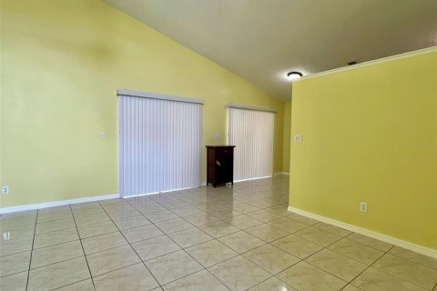 Casa en alquiler en Orlando, Florida, 3 dormitorios, 124.86 m2 № 1899286 - foto 3