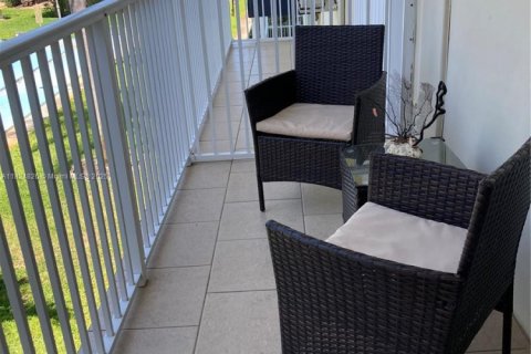 Condo in Dania Beach, Florida, 1 bedroom  № 1790753 - photo 15