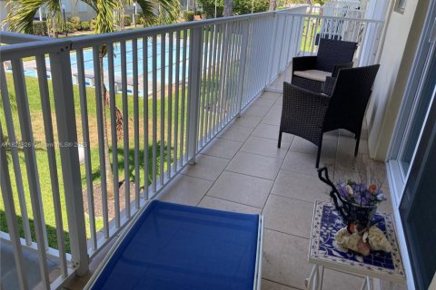 Condo in Dania Beach, Florida, 1 bedroom  № 1790753 - photo 14