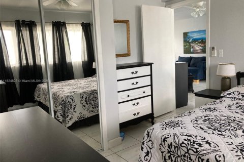 Condo in Dania Beach, Florida, 1 bedroom  № 1790753 - photo 8