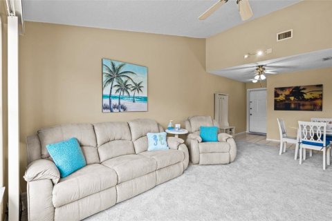 Condo in Fort Myers, Florida, 2 bedrooms  № 1640044 - photo 20
