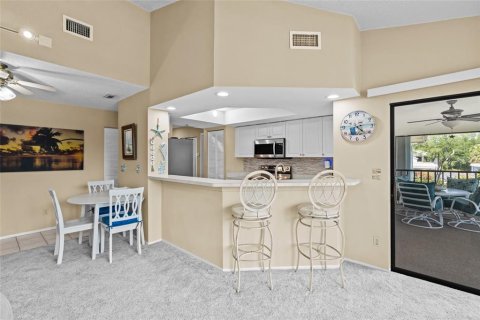 Condo in Fort Myers, Florida, 2 bedrooms  № 1640044 - photo 23