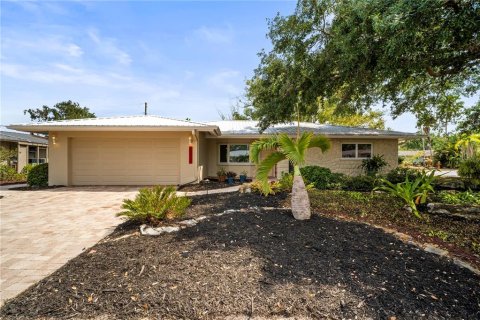 Casa en venta en Sarasota, Florida, 3 dormitorios, 138.98 m2 № 2387697 - foto 2