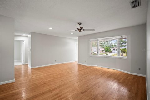 Casa en venta en Sarasota, Florida, 3 dormitorios, 138.98 m2 № 2387697 - foto 5