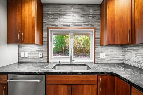Casa en venta en Sarasota, Florida, 3 dormitorios, 138.98 m2 № 2387697 - foto 10