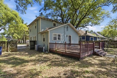 House in Tampa, Florida 4 bedrooms, 149.76 sq.m. № 2214992 - photo 21