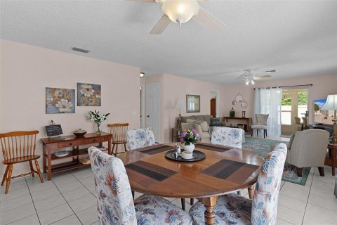 Villa ou maison à louer à The Villages, Floride: 2 chambres, 112.78 m2 № 2330889 - photo 4