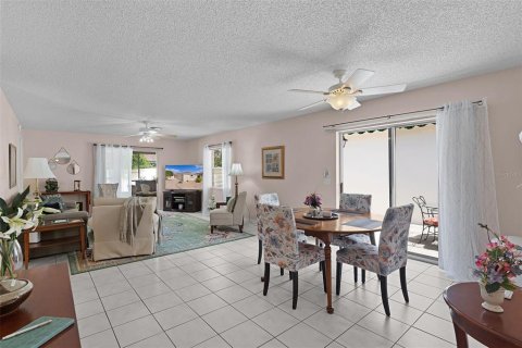 Villa ou maison à louer à The Villages, Floride: 2 chambres, 112.78 m2 № 2330889 - photo 3