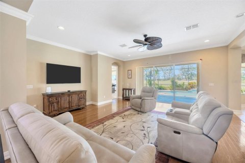 House in Land O' Lakes, Florida 5 bedrooms, 371.33 sq.m. № 1803139 - photo 6