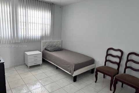 Купить кондоминиум в Майами, Флорида 2 спальни, 122.17м2, № 1998616 - фото 23