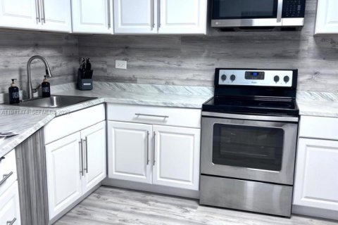 Купить кондоминиум в Майами, Флорида 2 спальни, 122.17м2, № 1998616 - фото 4