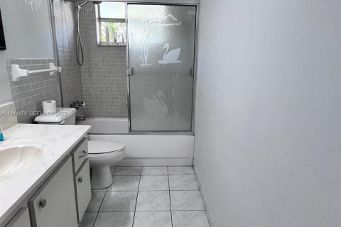 Купить кондоминиум в Майами, Флорида 2 спальни, 122.17м2, № 1998616 - фото 26