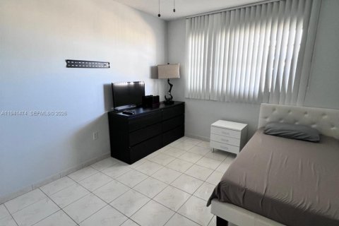 Купить кондоминиум в Майами, Флорида 2 спальни, 122.17м2, № 1998616 - фото 19