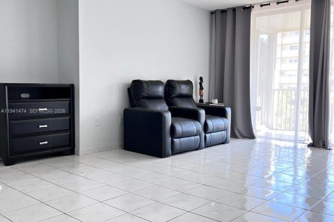 Купить кондоминиум в Майами, Флорида 2 спальни, 122.17м2, № 1998616 - фото 12