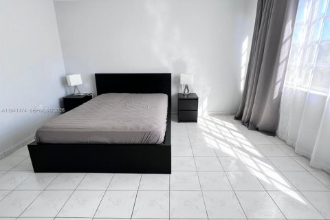 Купить кондоминиум в Майами, Флорида 2 спальни, 122.17м2, № 1998616 - фото 15