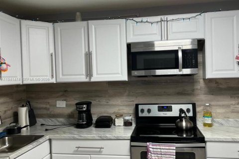 Купить кондоминиум в Майами, Флорида 2 спальни, 122.17м2, № 1998616 - фото 5