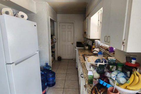 Купить виллу или дом в Кэсселберри, Флорида 9 комнат, 104.98м2, № 1827881 - фото 10