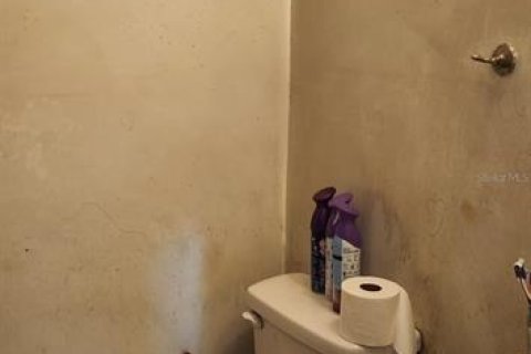 Купить виллу или дом в Кэсселберри, Флорида 9 комнат, 104.98м2, № 1827881 - фото 2