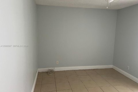 Villa ou maison à louer à Florida City, Floride: 3 chambres, 102.1 m2 № 2270228 - photo 21