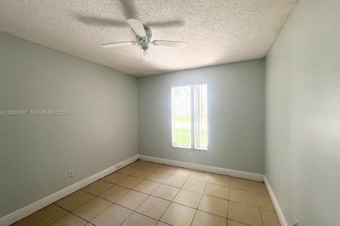 Villa ou maison à louer à Florida City, Floride: 3 chambres, 102.1 m2 № 2270228 - photo 27