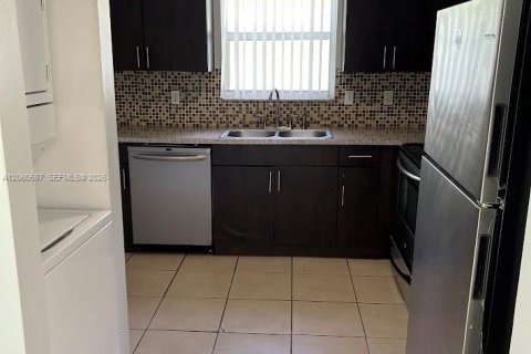 Villa ou maison à louer à Florida City, Floride: 3 chambres, 102.1 m2 № 2270228 - photo 6