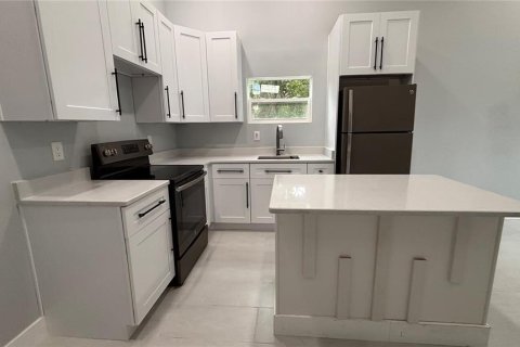 House in Orlando, Florida 1 bedroom, 46.45 sq.m. № 2115500 - photo 6