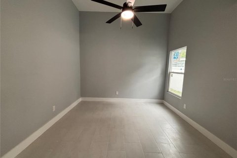 House in Orlando, Florida 1 bedroom, 46.45 sq.m. № 2115500 - photo 2