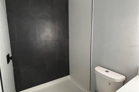 House in Orlando, Florida 1 bedroom, 46.45 sq.m. № 2115500 - photo 4