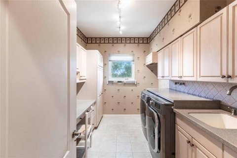 Купить виллу или дом в Энглвуд, Флорида 11 комнат, 266.16м2, № 1866229 - фото 15