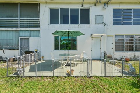 Condominio en venta en Miami Gardens, Florida, 1 dormitorio, 66.43 m2 № 1766364 - foto 17