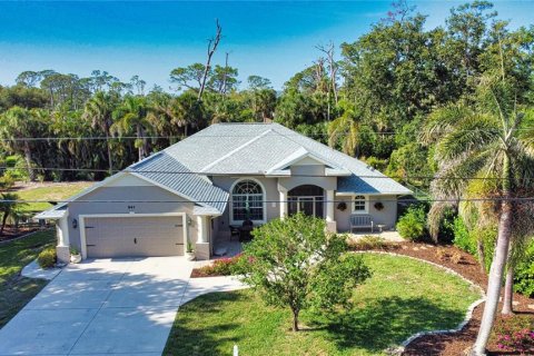 House in Englewood, Florida 3 bedrooms, 186.27 sq.m. № 1721108 - photo 1