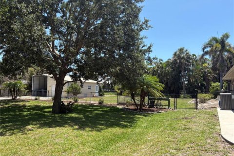 House in Englewood, Florida 3 bedrooms, 186.27 sq.m. № 1721108 - photo 7