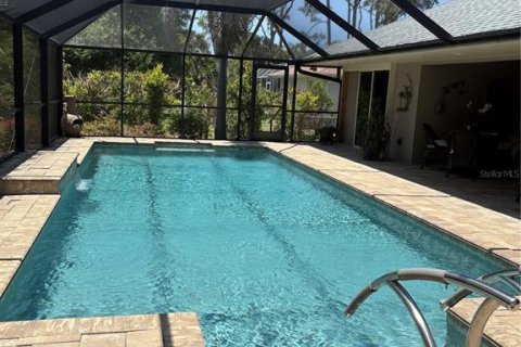 House in Englewood, Florida 3 bedrooms, 186.27 sq.m. № 1721108 - photo 10