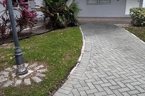 Copropriété à vendre à Hollywood, Floride: 2 chambres, 99.87 m2 № 2033964 - photo 17