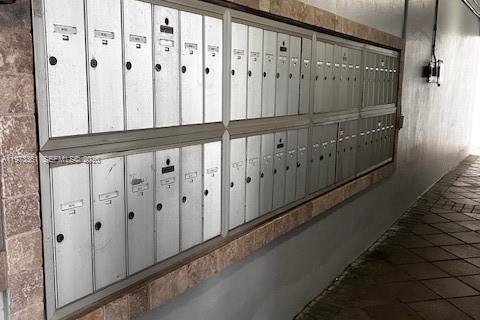 Copropriété à vendre à Hollywood, Floride: 2 chambres, 99.87 m2 № 2033964 - photo 26